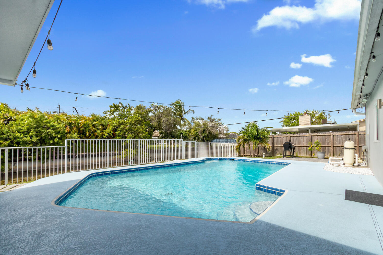 925 East River Drive Margate, FL 33063 - Photo 25 of 28 Pool