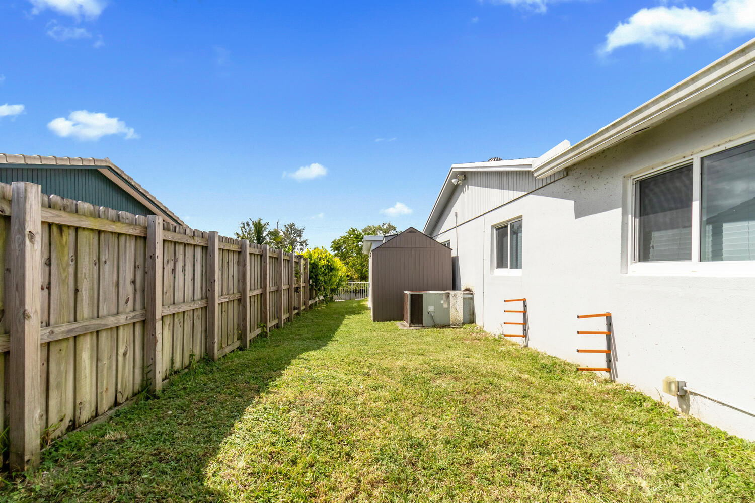 925 East River Drive Margate, FL 33063 - Photo 28 of 28 Side of house