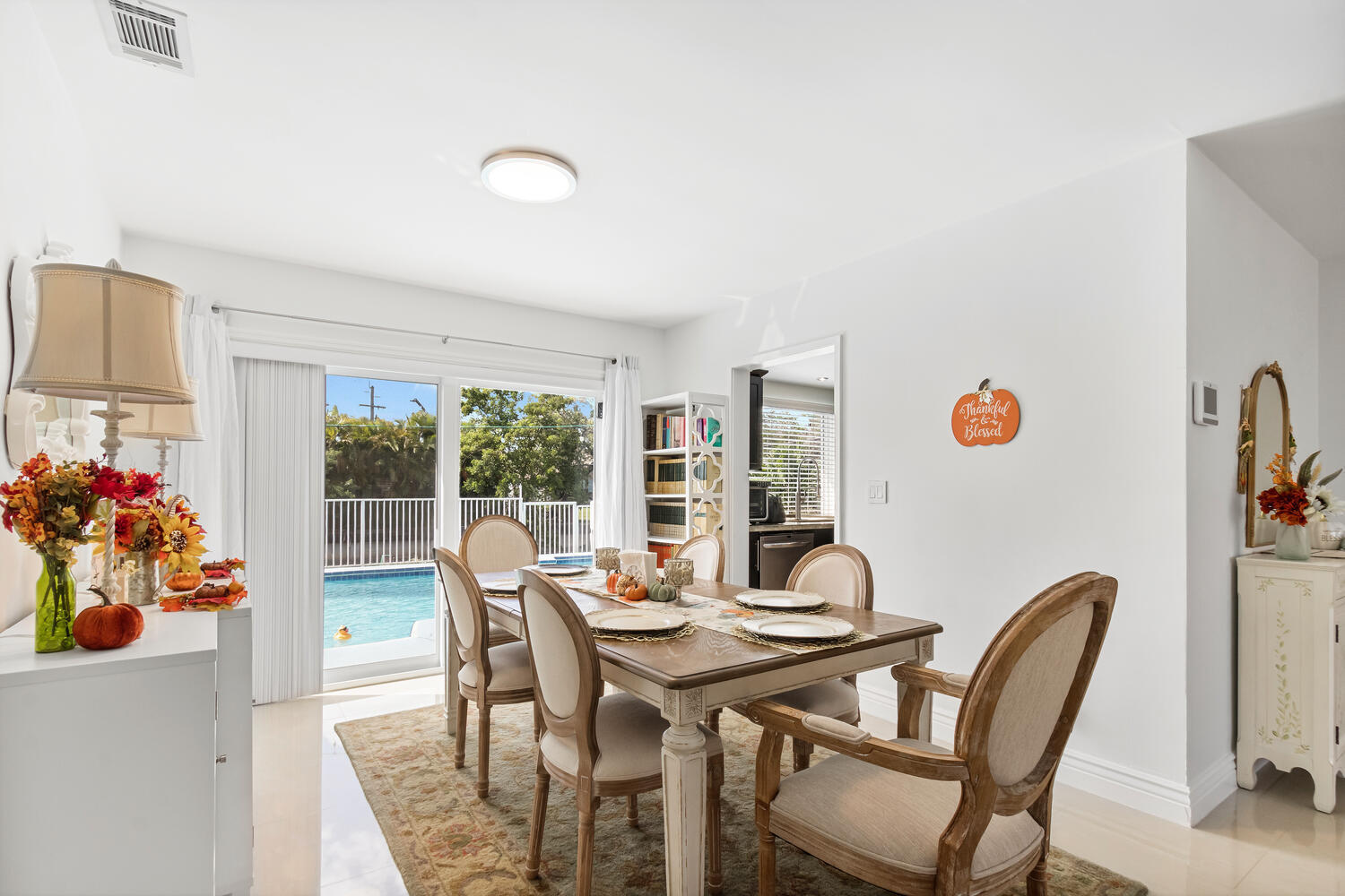 925 East River Drive Margate, FL 33063 - Photo 9 of 28 Dinning Room