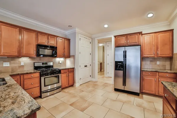 $3,500 | 9 Hidden Creek Court, Amherst, NY 14221