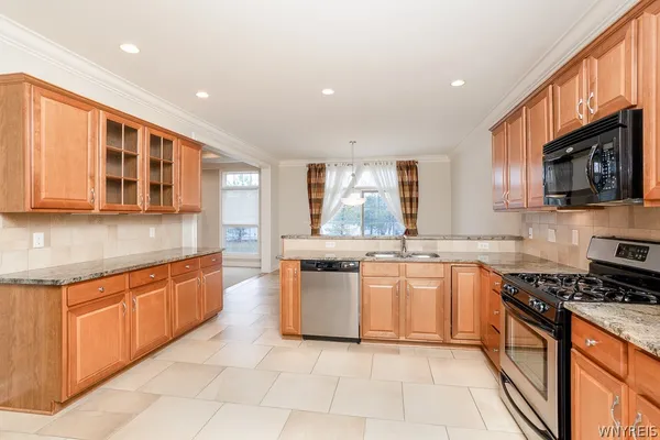 $3,500 | 9 Hidden Creek Court, Amherst, NY 14221