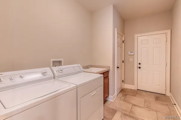 $3,500 | 9 Hidden Creek Court, Amherst, NY 14221