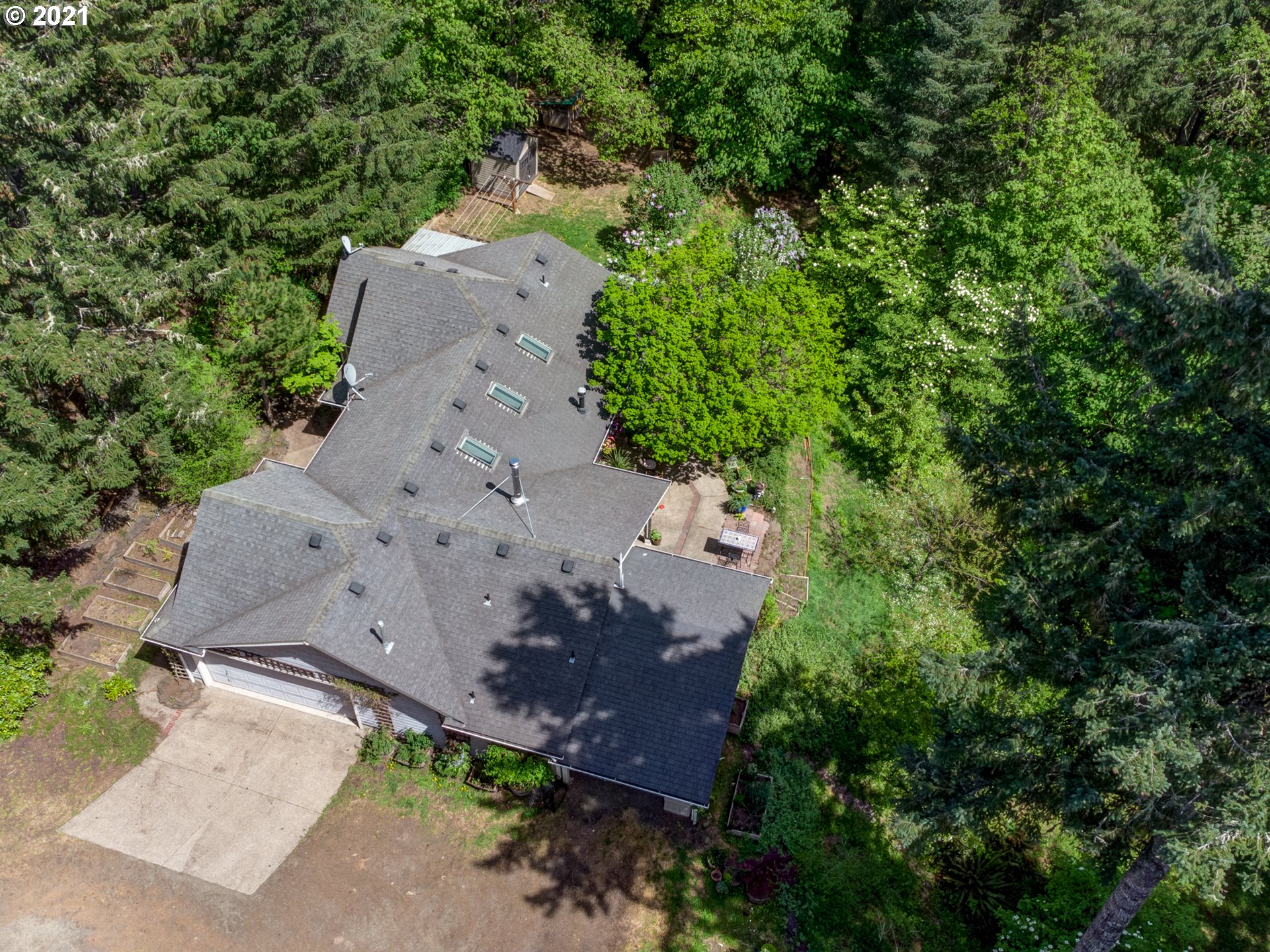 24736 Butler Road Junction City, OR 97448 - Photo 5 of 32 Gallery Image 5