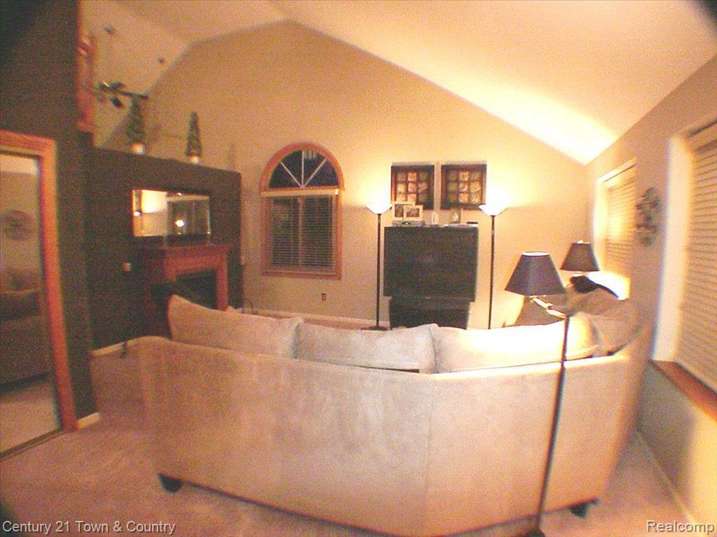 2225 Siboney Court, Unit 50 Rochester, MI 48309 - Photo 3 of 11 GREAT RM 1