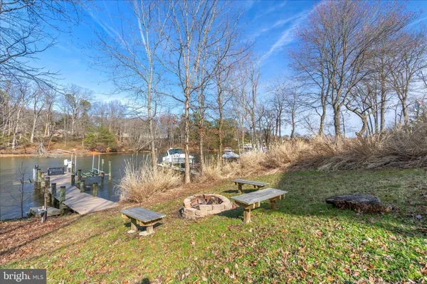 $935,000 | 806 North Shore Drive, Glen Burnie, MD 21060