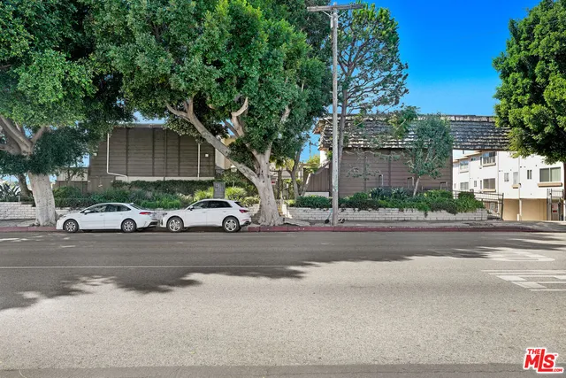 $650,000 | 4591 Inglewood Boulevard, Unit 3, Culver City, CA 90230