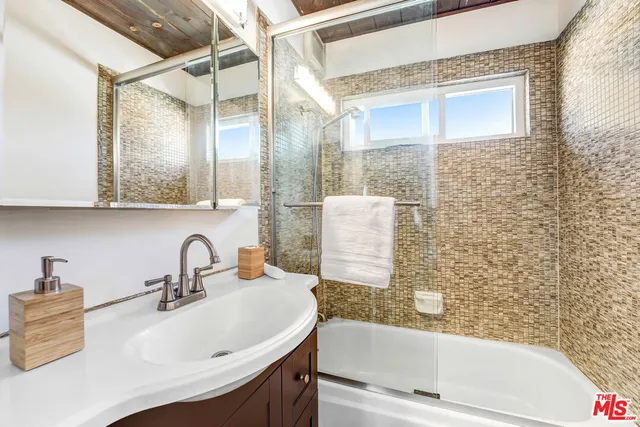 $650,000 | 4591 Inglewood Boulevard, Unit 3, Culver City, CA 90230