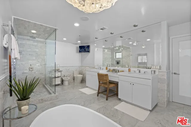 $8,950,000 | 26508 Latigo Shore Drive, Malibu, CA 90265