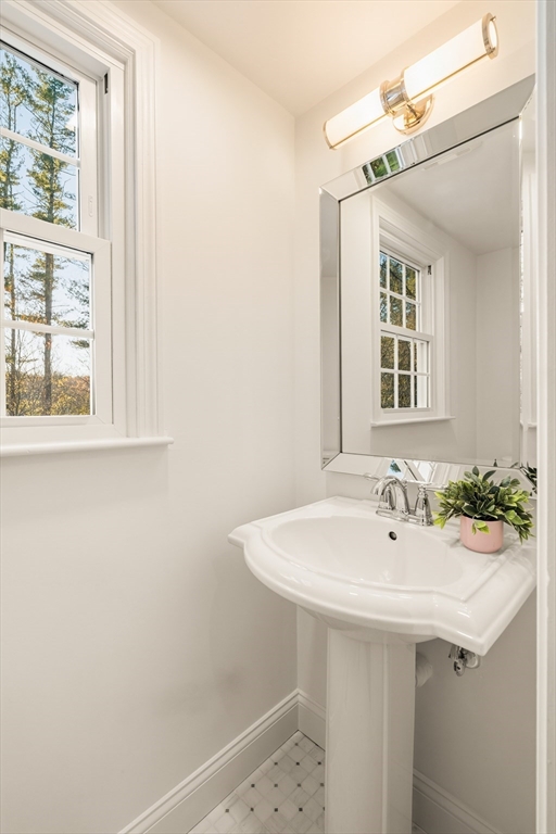 14 Snyder Road Medfield, MA 02052 - Photo 15 of 34 Gallery Image 15