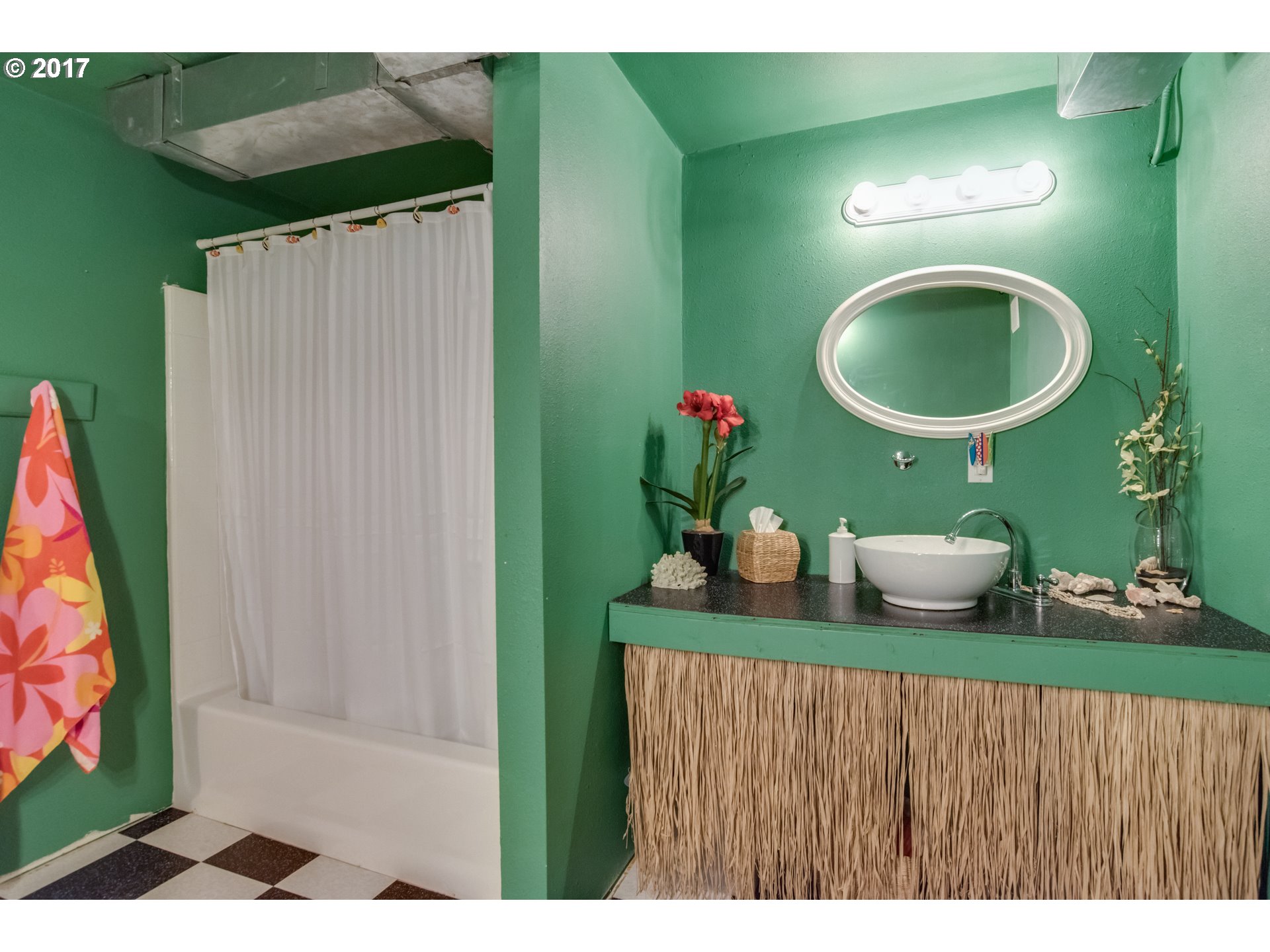262 Cedar Creek Road Carson, WA 98610 - Photo 27 of 32 Bathroom