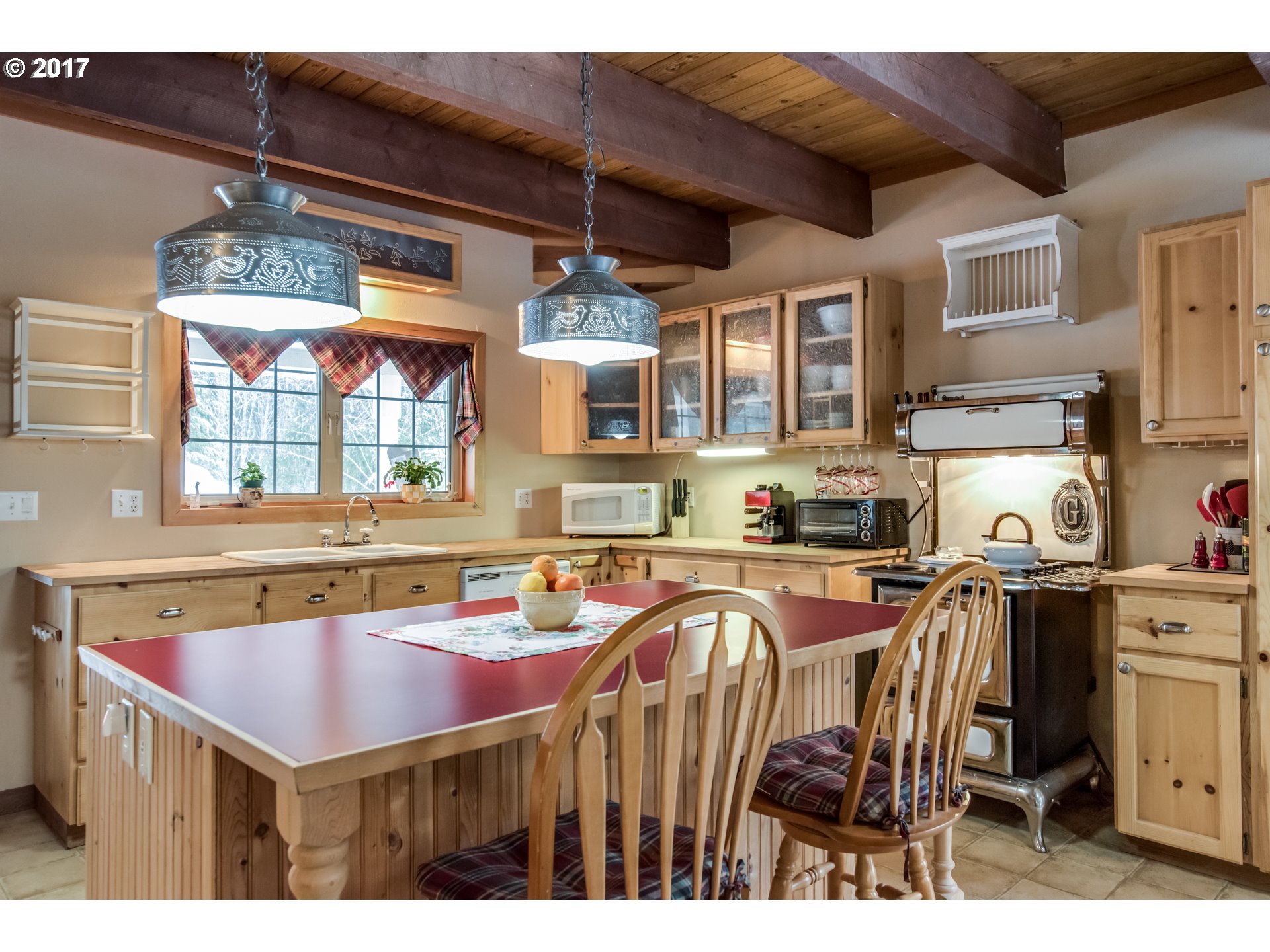262 Cedar Creek Road Carson, WA 98610 - Photo 3 of 32 Gallery Image 3