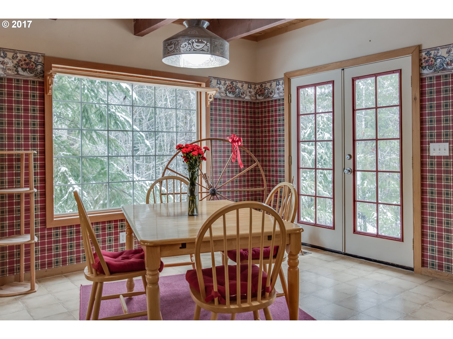262 Cedar Creek Road Carson, WA 98610 - Photo 5 of 32 Dining Area