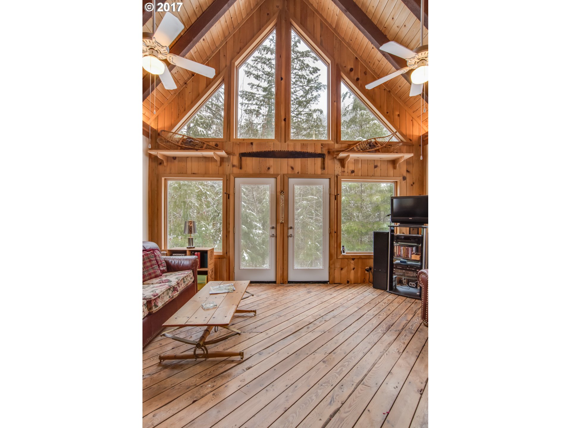 262 Cedar Creek Road Carson, WA 98610 - Photo 7 of 32 Gallery Image 7