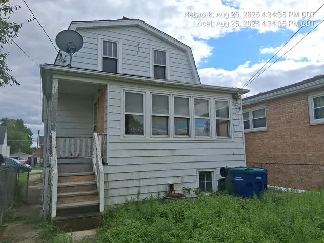 a brick building with a outdoor space