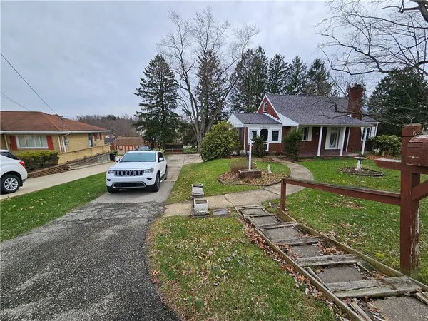 $1,400 | 471 Kimlyn Avenue, Irwin, PA 15642