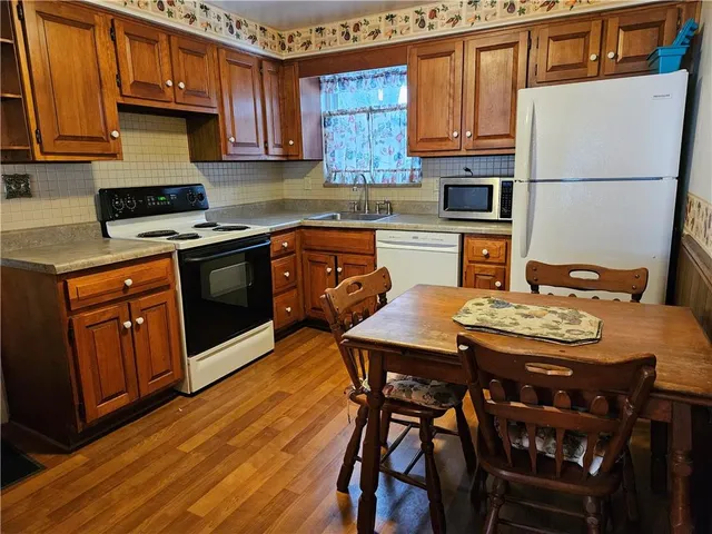 $1,400 | 471 Kimlyn Avenue, Irwin, PA 15642