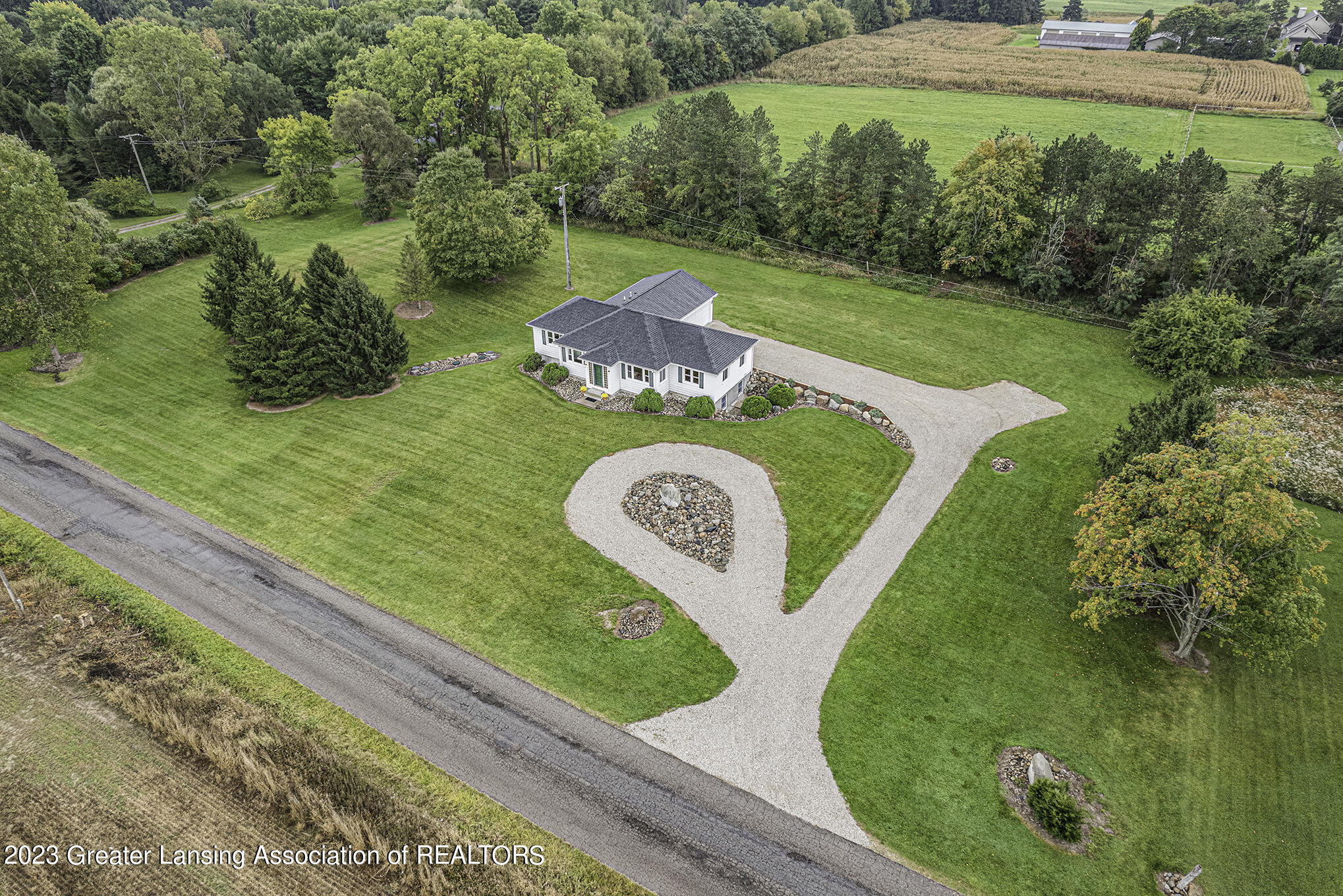 2106 Dennis Road Williamston, MI 48895 - Photo 3 of 33 Aerial view