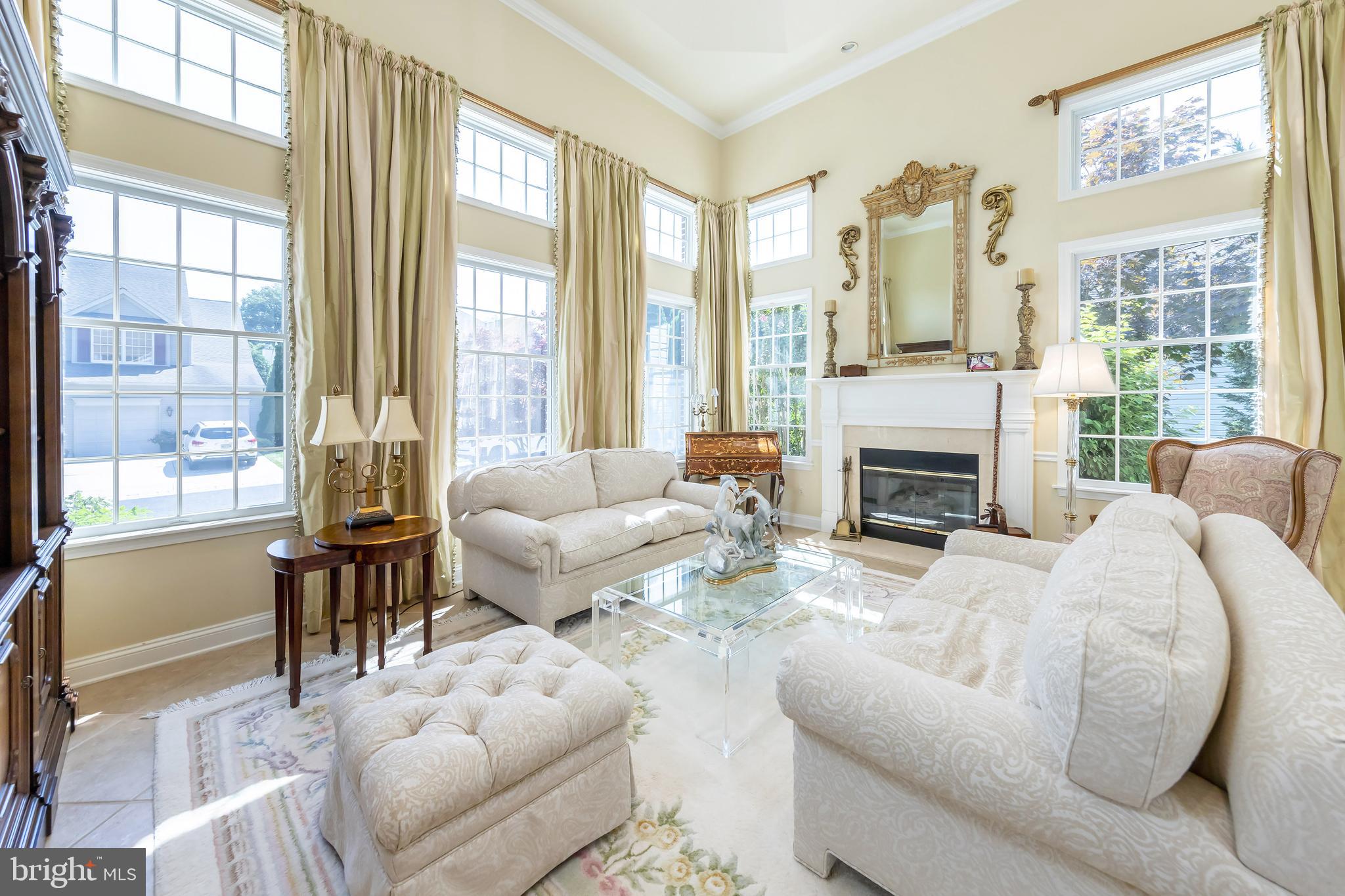 8 Your Host Circle Cinnaminson, NJ 08077 - Photo 5 of 37