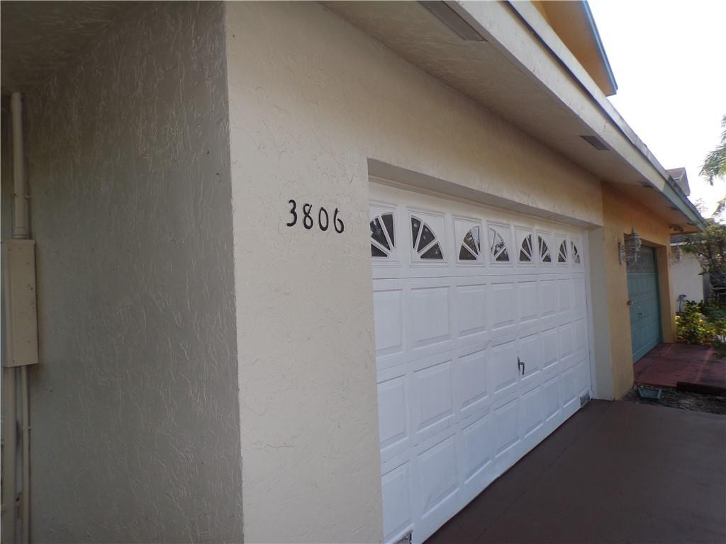 3806 Simms Street Hollywood, FL 33021 - Photo 4 of 52 Photo 4