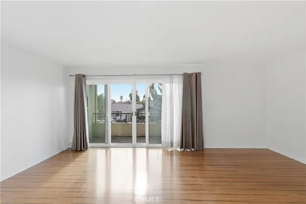 $3,100 | 420 Redondo Avenue, Unit 103, Long Beach, CA 90814