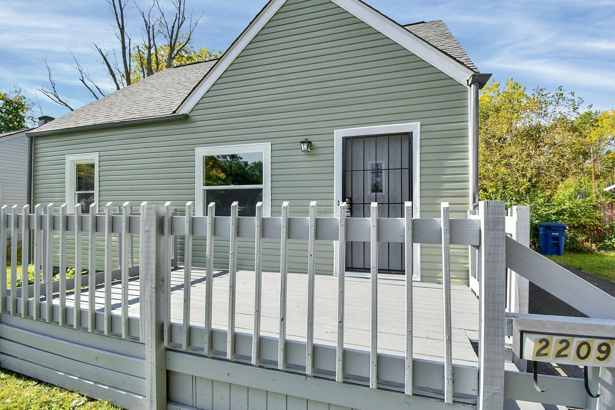 2209 Sagamore Road Columbus, OH 43219 - Photo 2 of 25 5-web-or-mls-2209-sagamore-rd