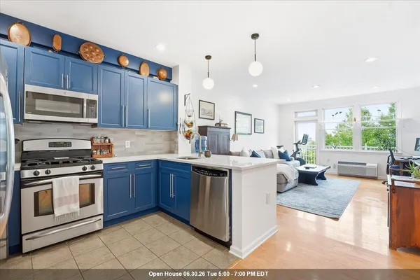 $3,400 | 15 Freedom Way, Unit 406, Jersey City, NJ 07305