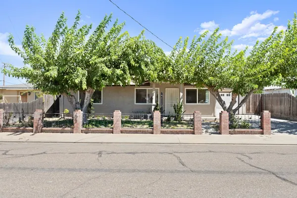 $430,000 | 2100 3rd Street, Hughson, CA 95326