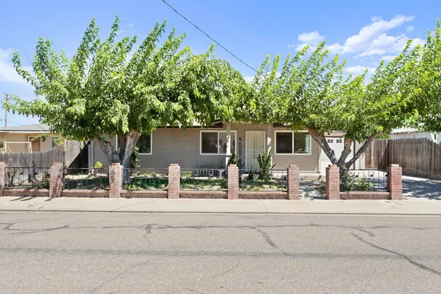 $429,888 | 2100 3rd Street, Hughson, CA 95326