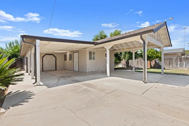 $429,888 | 2100 3rd Street, Hughson, CA 95326