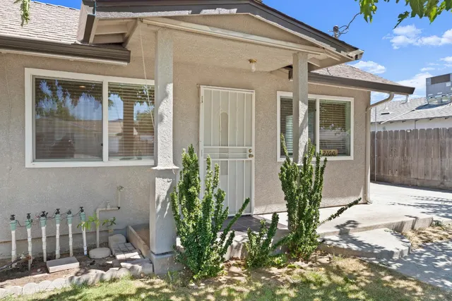 $429,888 | 2100 3rd Street, Hughson, CA 95326