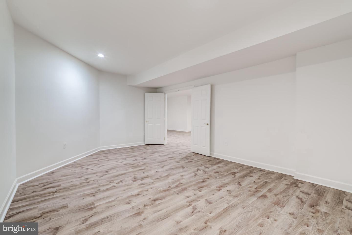 24909 Pinebrook Road Chantilly, VA 20152 - Photo 30 of 34 Gallery Image 30