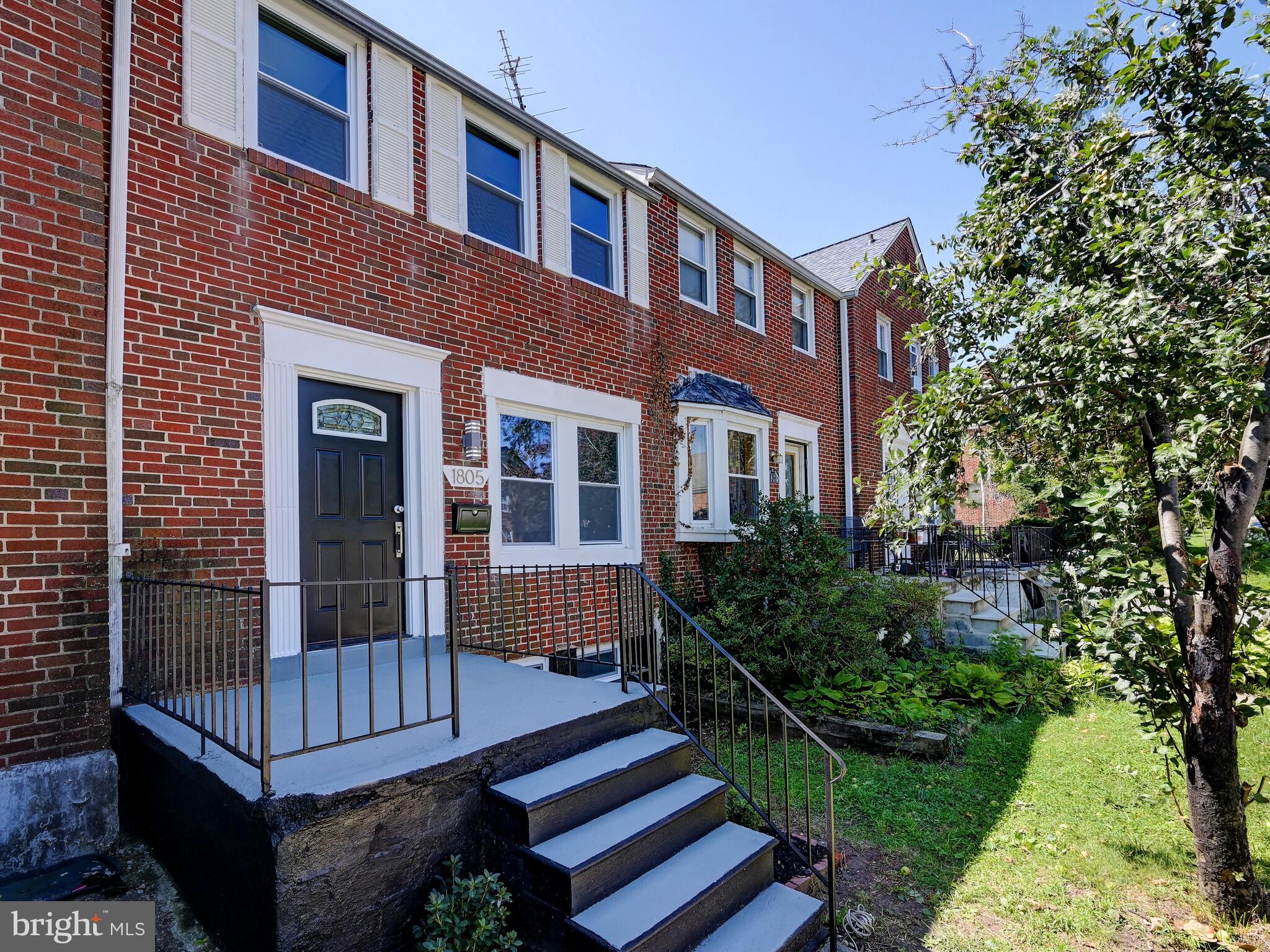 1805 Ramblewood Road Baltimore, MD 21239 - Photo 3 of 44