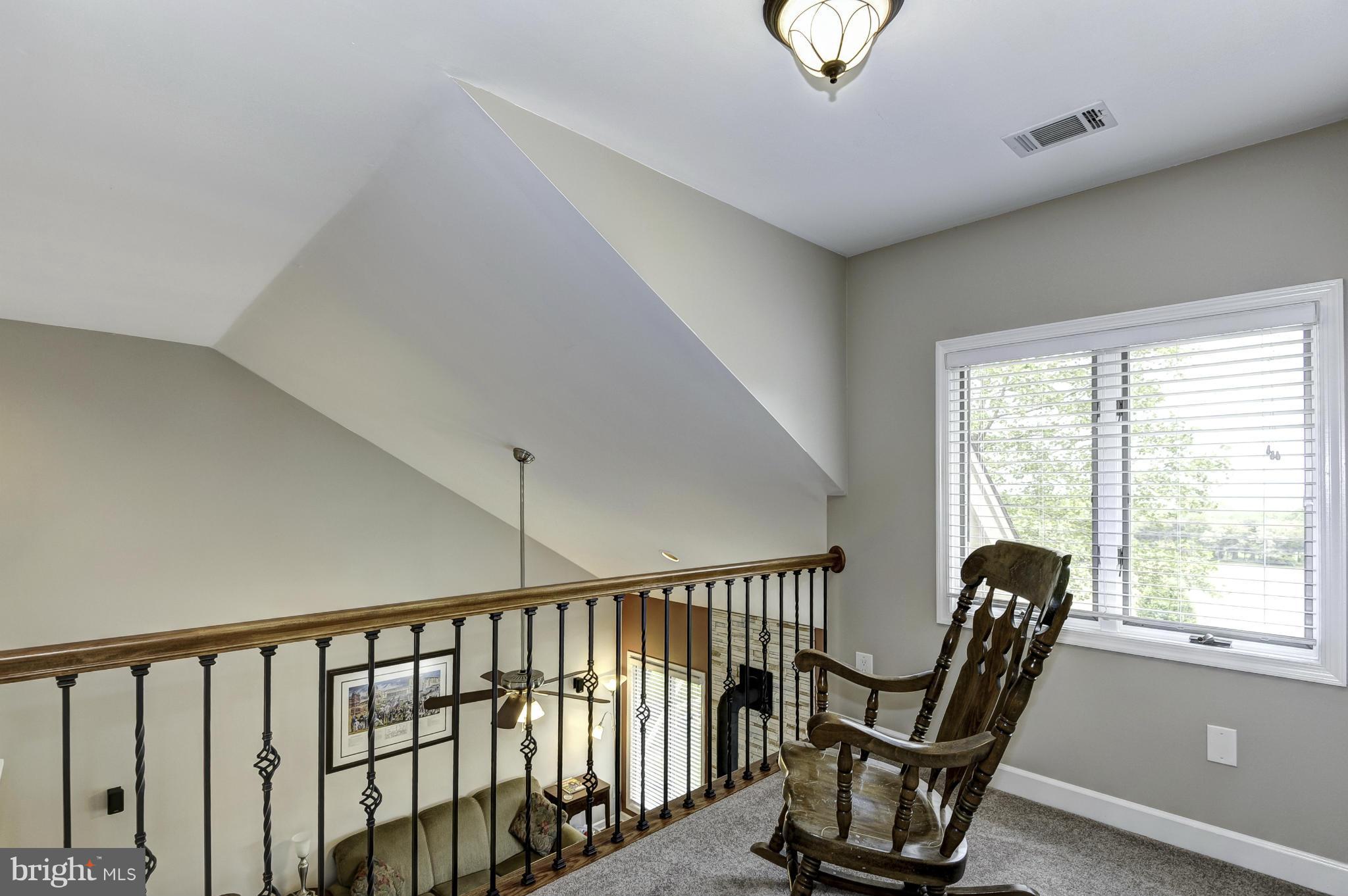 22701 Wildcat Road Germantown, MD 20876 - Photo 19 of 30 Second level loft