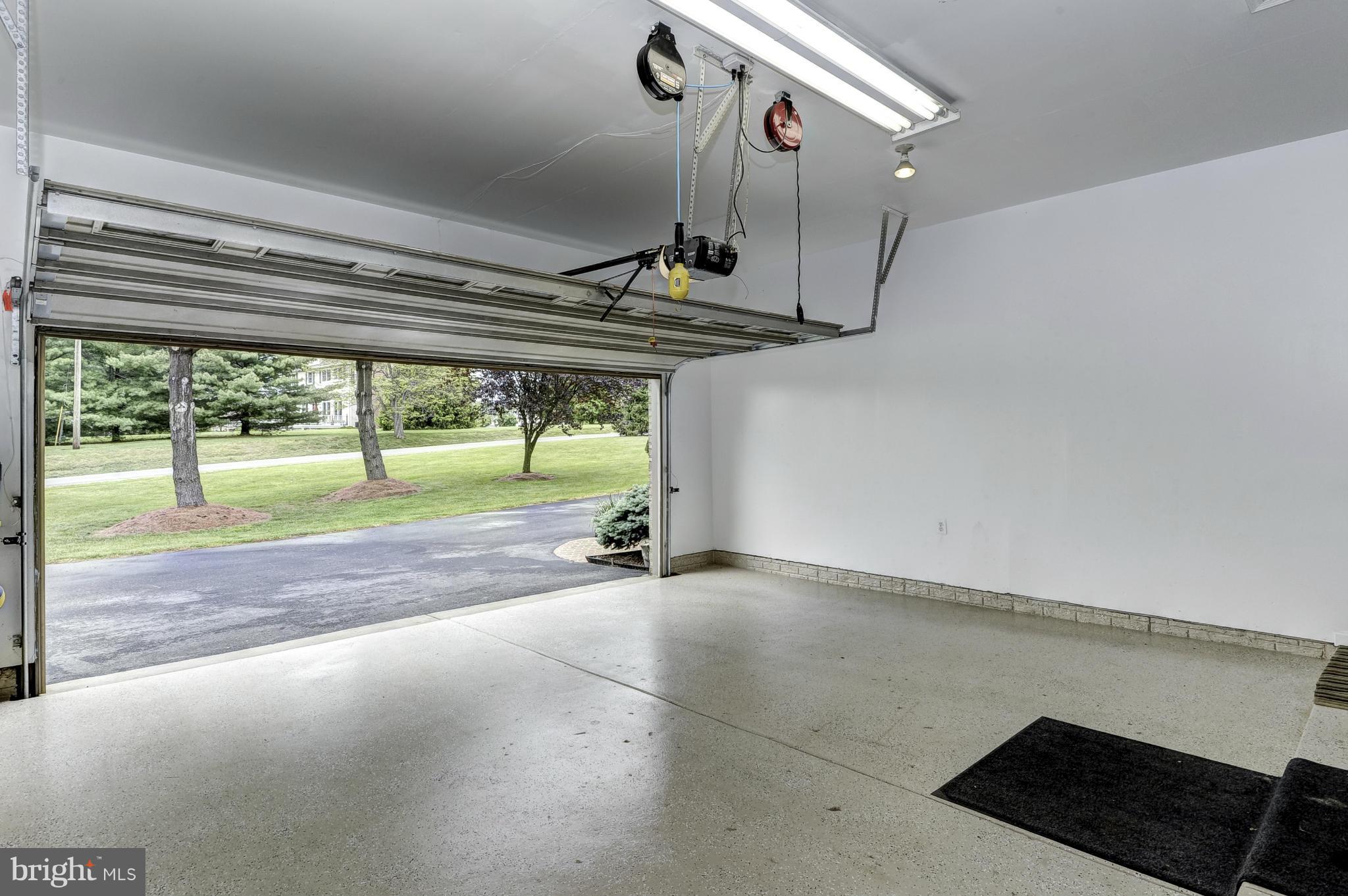 22701 Wildcat Road Germantown, MD 20876 - Photo 30 of 30 Garage