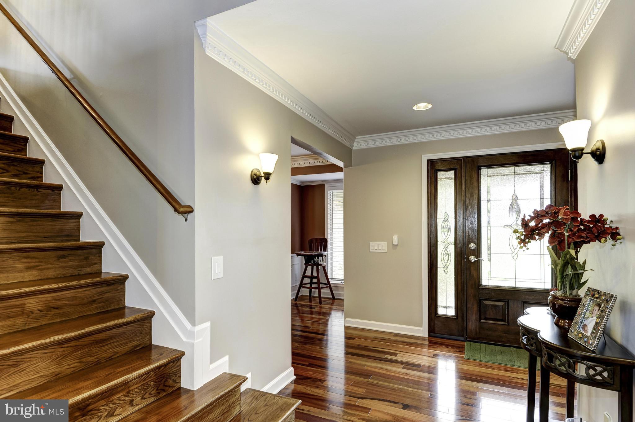 22701 Wildcat Road Germantown, MD 20876 - Photo 5 of 30 Front entryway