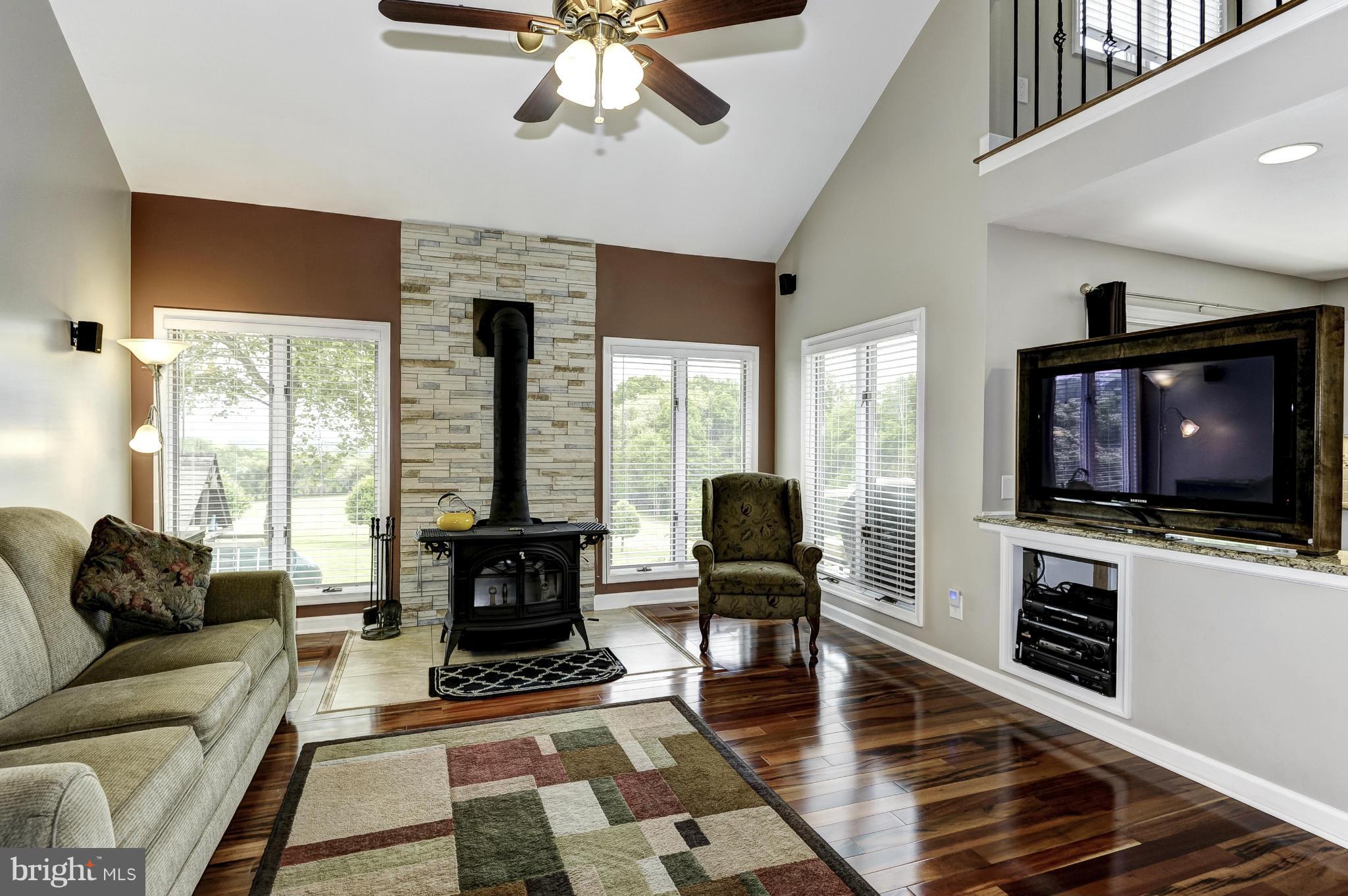 22701 Wildcat Road Germantown, MD 20876 - Photo 9 of 30 Two story Great Room