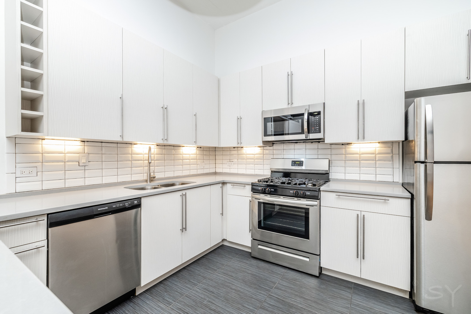 1021 South State Street, Unit 308 Chicago, IL 60605 - Photo 18 of 29