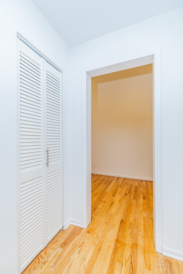 1021 South State Street, Unit 308 Chicago, IL 60605 - Photo 25 of 29