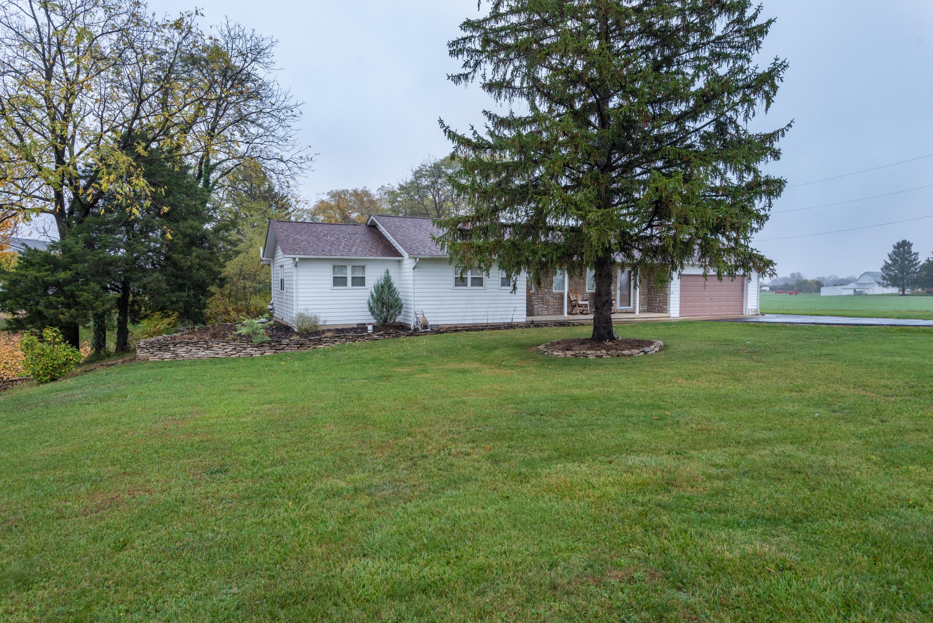 21046 London Road Circleville, OH 43113 - Photo 2 of 36 Gallery Image 2