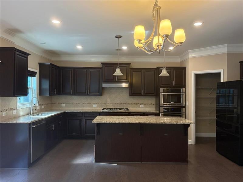 4770 Skylark Lane, Unit R Cumming, GA 30041 - Photo 10 of 89 Gallery Image 10