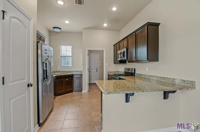 $2,100 | 17060 Enterprise Avenue, Prairieville, LA 70769