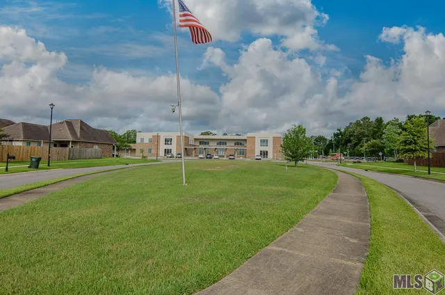 $2,100 | 17060 Enterprise Avenue, Prairieville, LA 70769