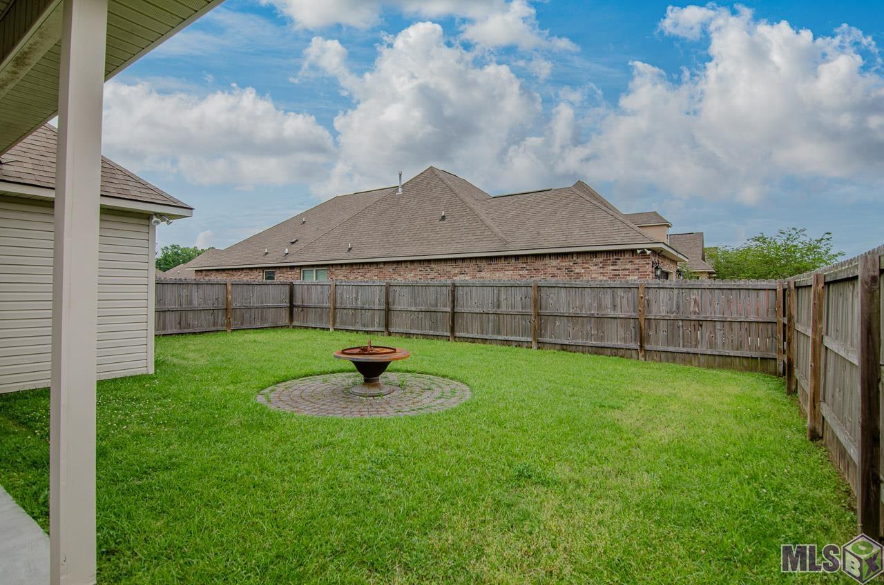 17060 Enterprise Avenue Prairieville, LA 70769 - Photo 3 of 16