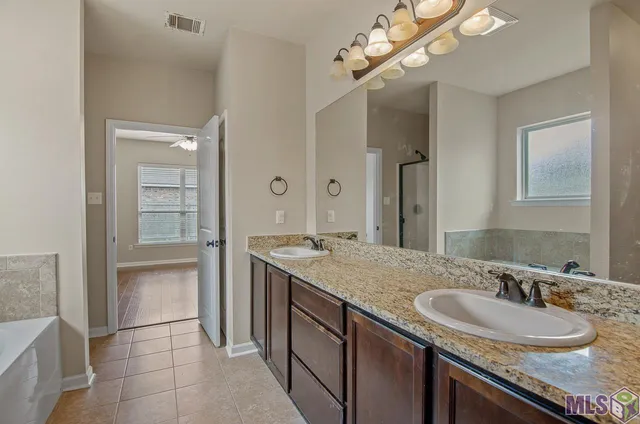 $2,100 | 17060 Enterprise Avenue, Prairieville, LA 70769