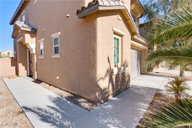 $2,494 | 6368 Joshuaville Drive, Las Vegas, NV 89122
