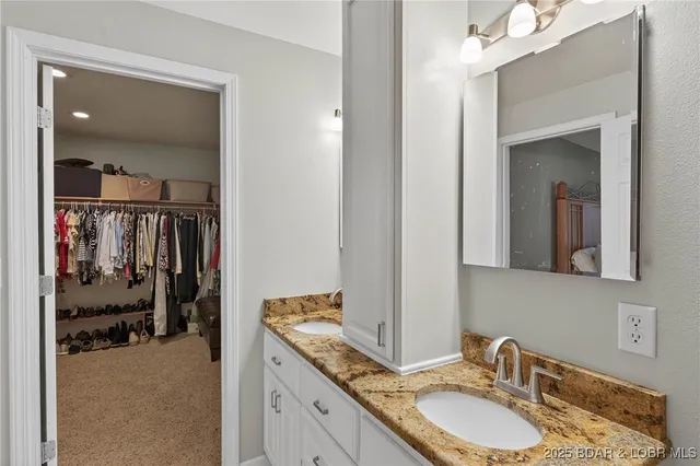 $479,900 | 29613 Turkey Cr Drive, Edwards, MO 65326