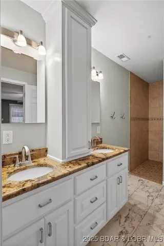 $479,900 | 29613 Turkey Cr Drive, Edwards, MO 65326