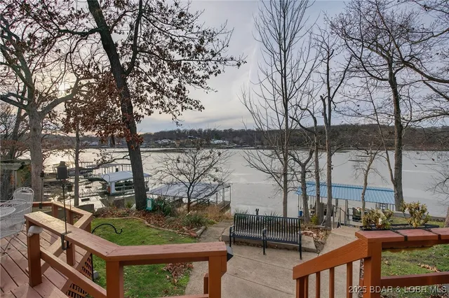 $479,900 | 29613 Turkey Cr Drive, Edwards, MO 65326