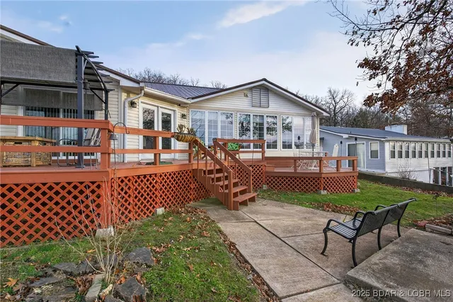 $479,900 | 29613 Turkey Cr Drive, Edwards, MO 65326