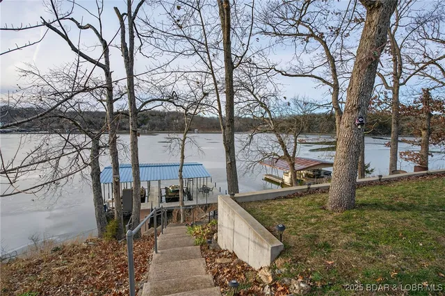 $479,900 | 29613 Turkey Cr Drive, Edwards, MO 65326